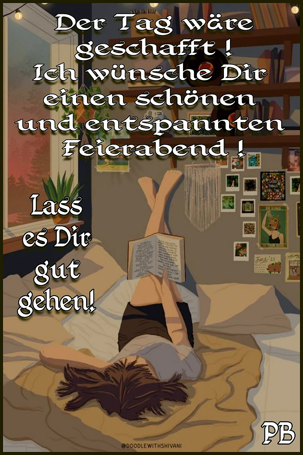 Eine Frau liegt auf einem Bett, liest ein Buch und hat ihre Füße hochgestreckt. Im Hintergrund sind Poster und eine Pflanze sichtbar. Der Raum ist gemütlich eingerichtet.