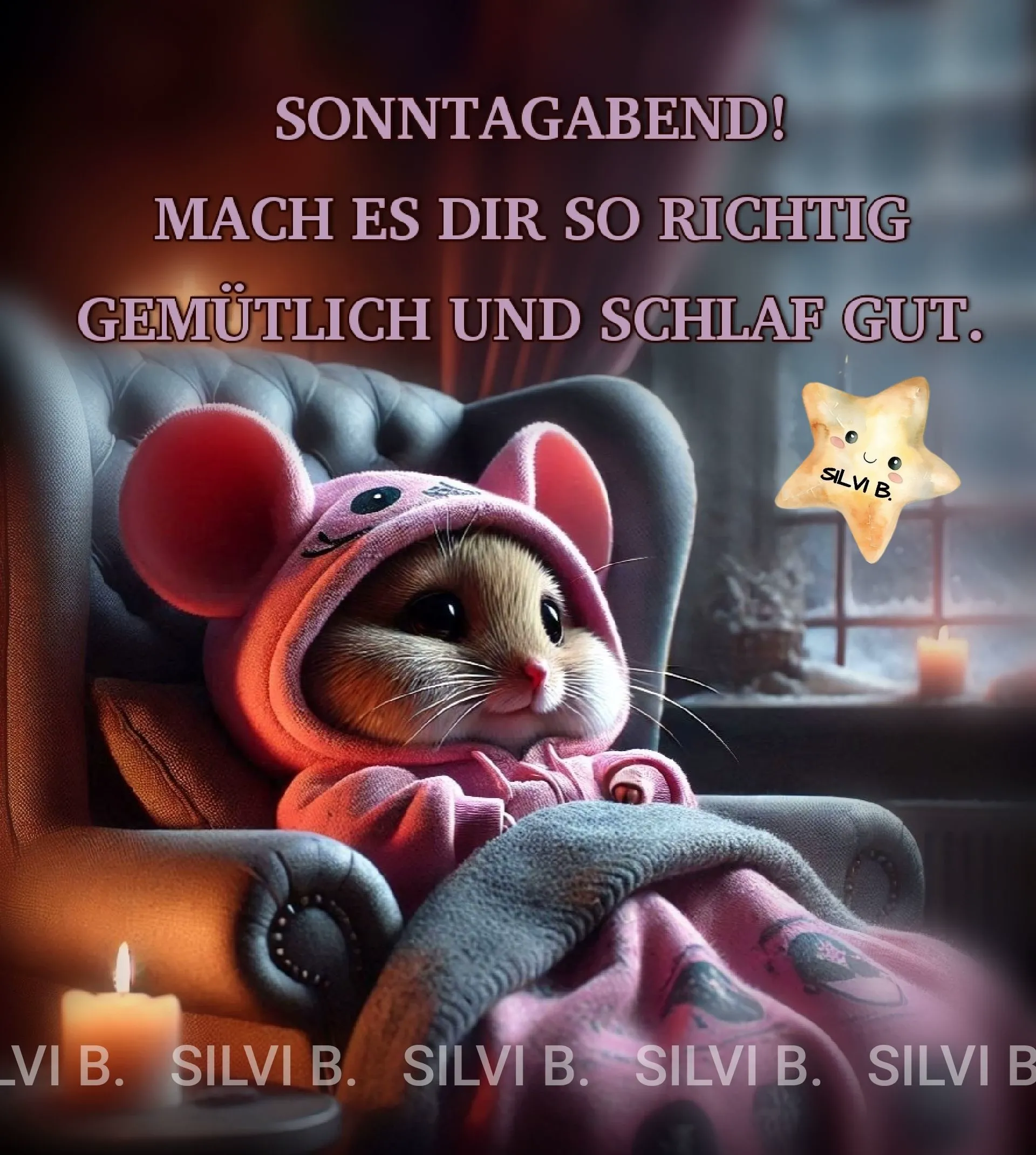 Ein niedliches Mäuschen in rosa Schlafanzug sitzt in einem Sessel, umgeben von Kerzenlicht und einer Decke.