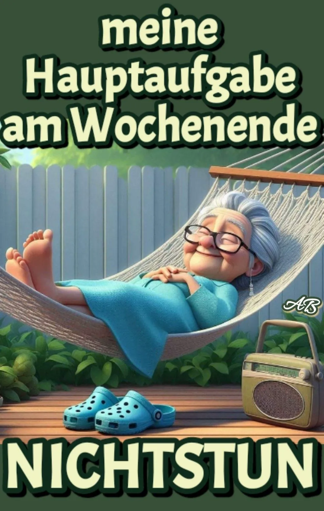 Eine ältere Dame liegt entspannt in einer Hängematte im Garten, daneben ein Radio und blaue Crocs. Sie trägt eine blaue Kleidung und hat die Augen geschlossen.
