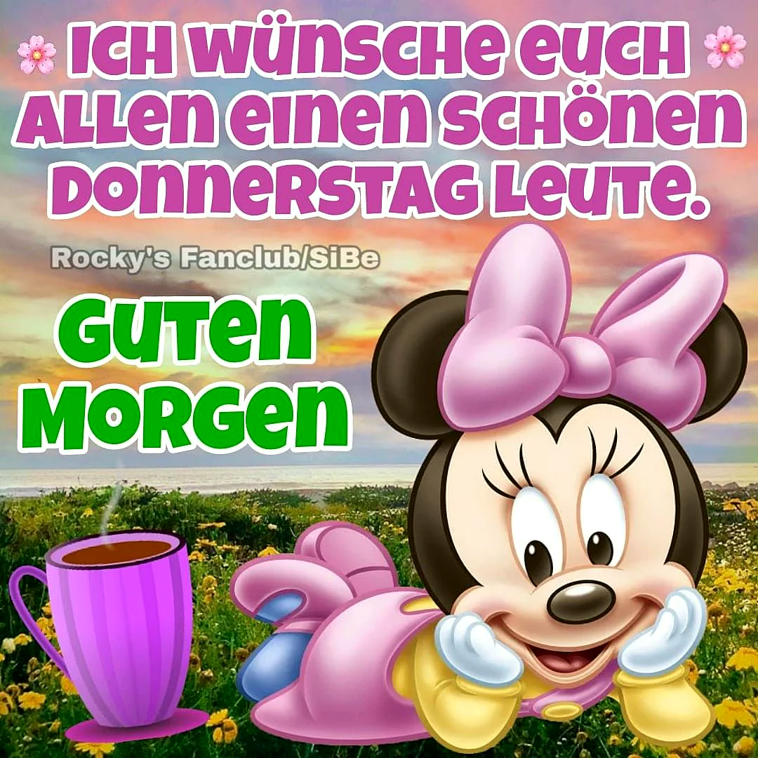 Ein Cartoon von Minnie Maus mit einem pinken Band im Haar und einem gelben Kleid, die einen Kaffee trinkt, vor einem Feld mit gelben Blumen und einem Sonnenuntergang im Hintergrund.