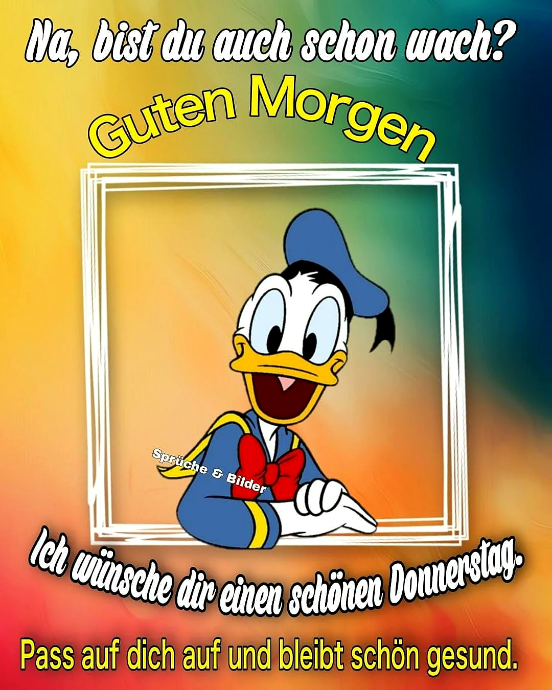 Ein farbenfrohes Bild mit Donald Duck, der in einem weißen Rahmen lächelnd dargestellt wird. Er trägt eine blaue Jacke mit gelben Akzenten, eine rote Schleife und eine blaue Mütze. Der Hintergrund zeigt eine regenbogenfarbene Farbgebung.