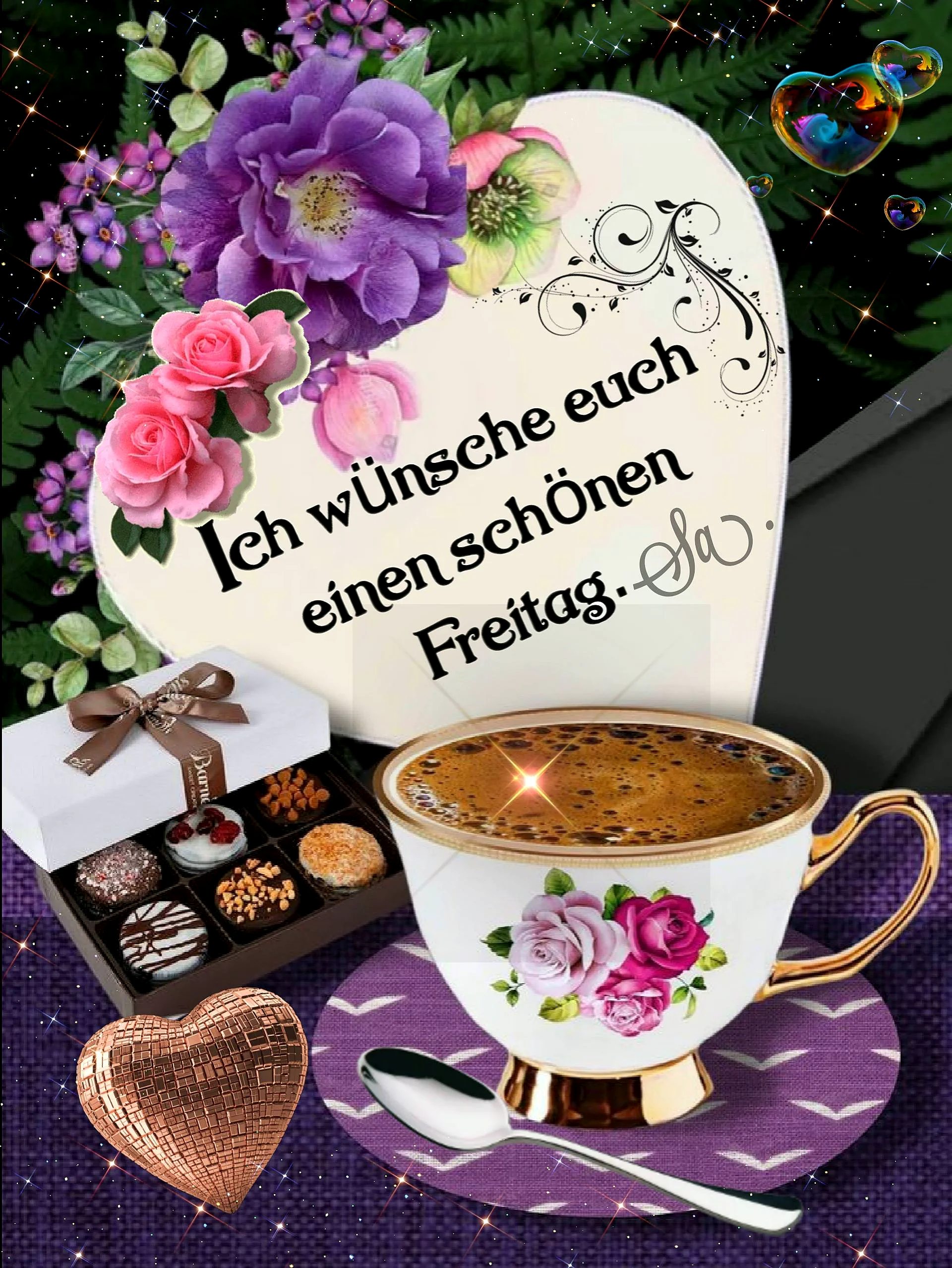 Ein floral dekorierter Kaffeebecher mit goldenen Verzierungen steht auf einer Untertasse neben einer Schachtel Pralinen und einem goldenen Herz. Dahinter liegt ein großes Herz mit Blumen und einem Freitagswunsch.