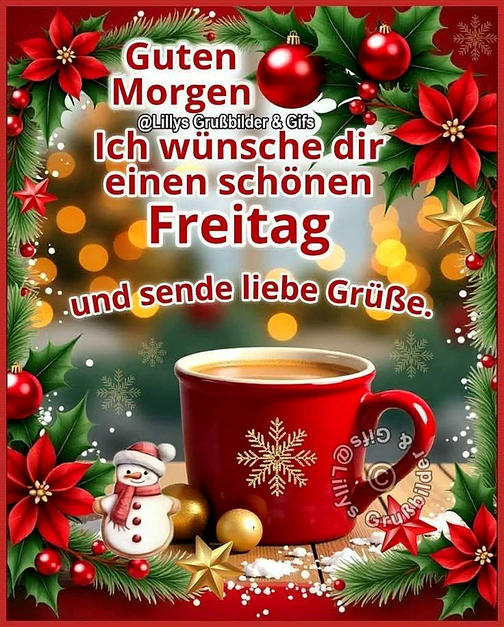Ein festlich dekoriertes Bild mit einem roten Kaffeebecher, einem Schneemann, roten Blumen, grünen Zweigen, goldenen Kugeln und roten Weihnachtskugeln vor einem unscharfen Hintergrund mit Bokeh-Lichtern.