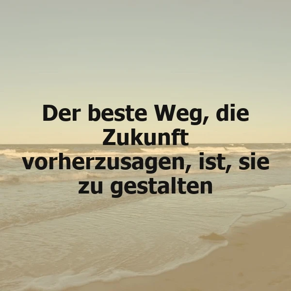 Ein ruhiger Strand bei Sonnenuntergang mit sanften Wellen und einem klaren Himmel, im Vordergrund ein inspirierender Spruch