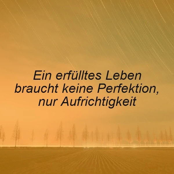 Ein goldenes Feld mit einer Reihe von kahlen Bäumen am Horizont. Im Vordergrund ein offenes Feld mit frisch gepflügter Erde. Der Himmel ist warm und goldig, mit einigen Wolken.